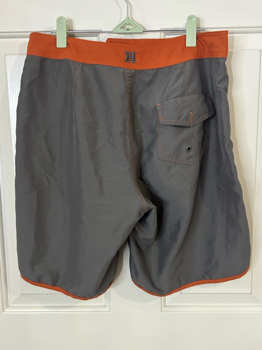 Howler Bros Board Shorts Men's 31 Gray Orange Drawstring Swim Pockets Stretch - Picture 2 of 9